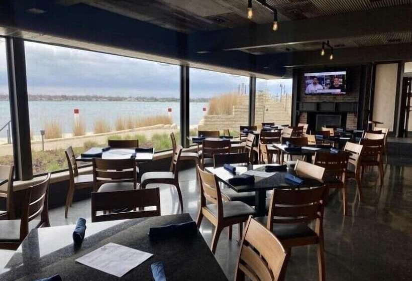 فندق St. Clair Inn