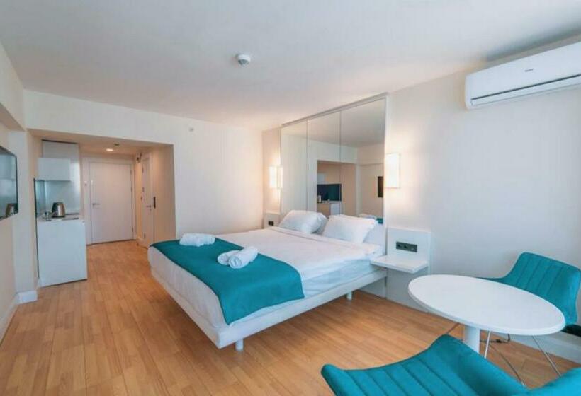 Orbi City Hotel With Sea View