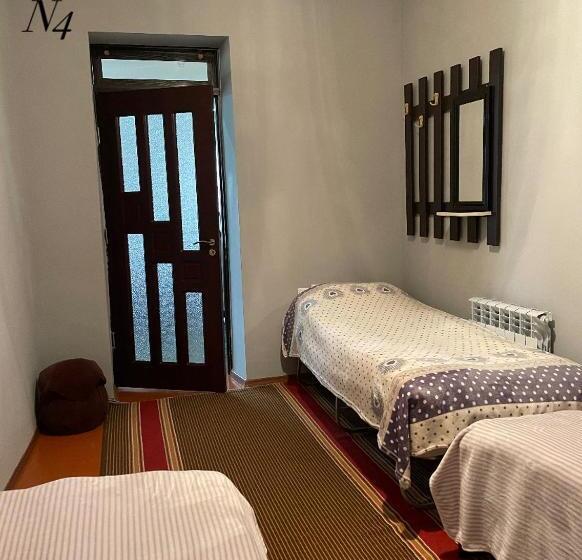 پانسیون Artina Guest House