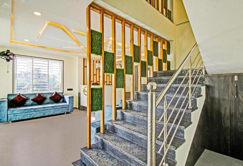 Townhouse Hotel Md Star