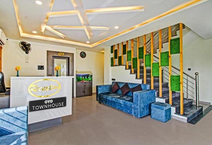 Townhouse Hotel Md Star