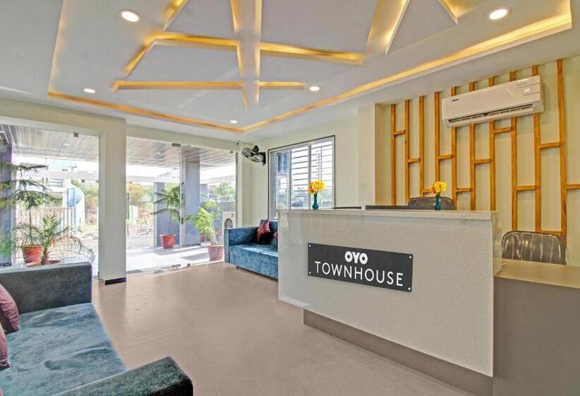 Townhouse Hotel Md Star