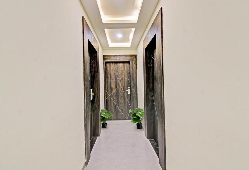 Townhouse Hotel Md Star