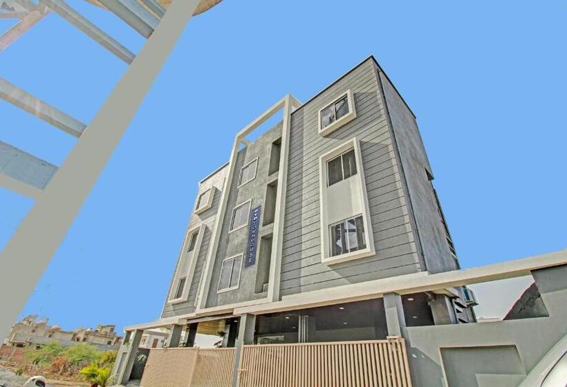 Townhouse Hotel Md Star