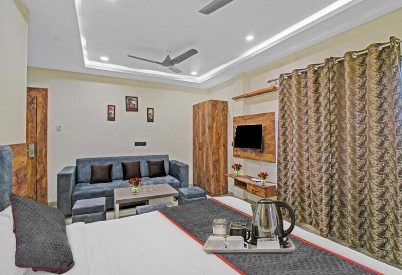 Townhouse Hotel Md Star