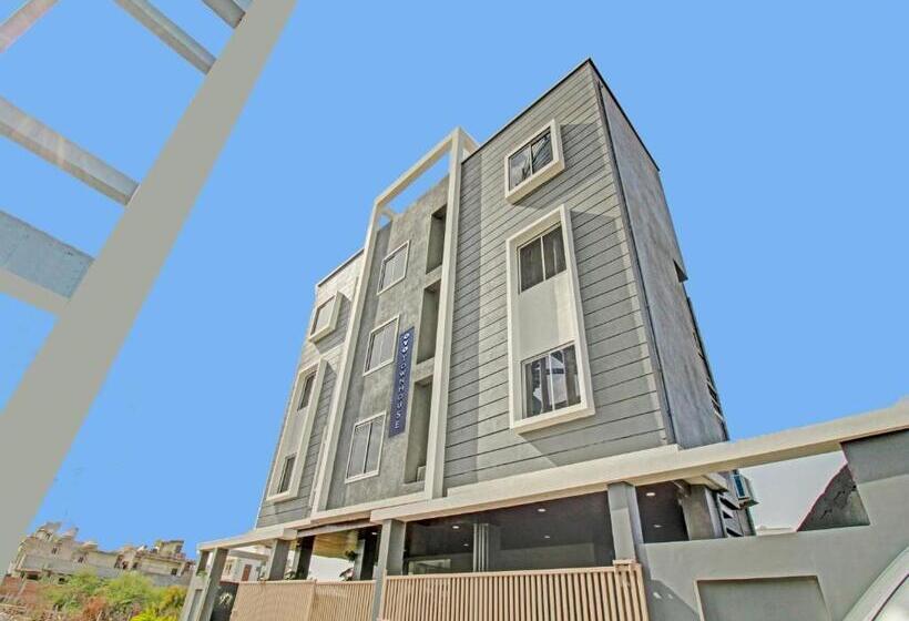 Townhouse Hotel Md Star