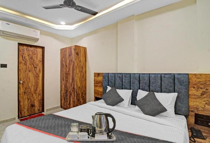 Townhouse Hotel Md Star