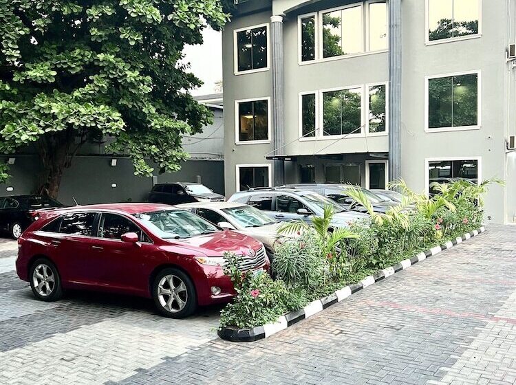 هتل De Rigg Place Victoria Island