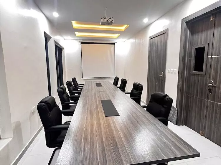 هتل De Rigg Place Victoria Island