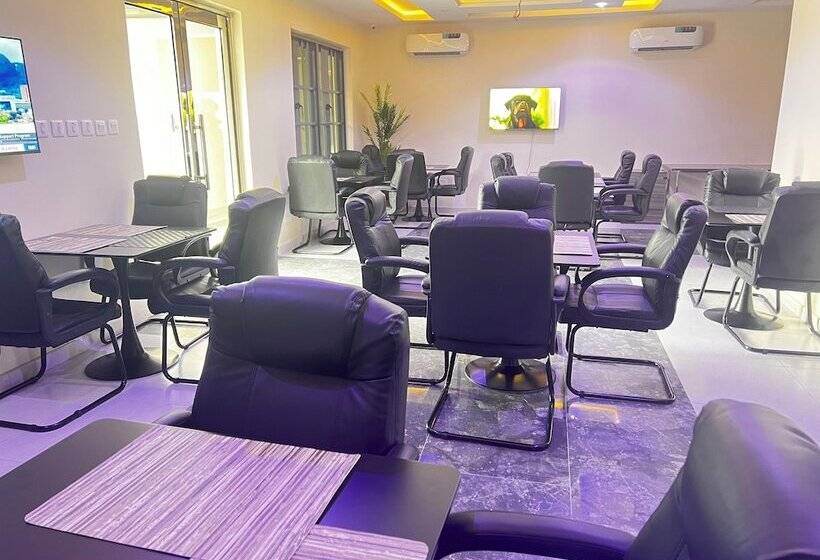 هتل De Rigg Place Victoria Island