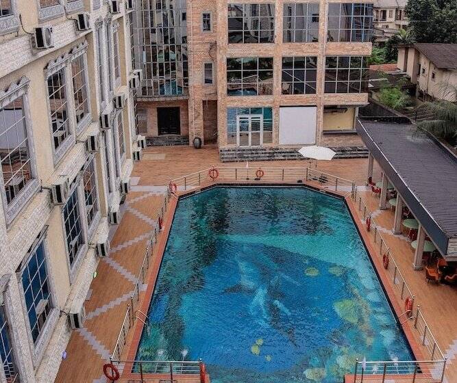 هتل Desikok Royal