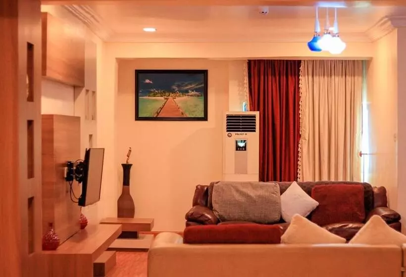 هتل Desikok Royal