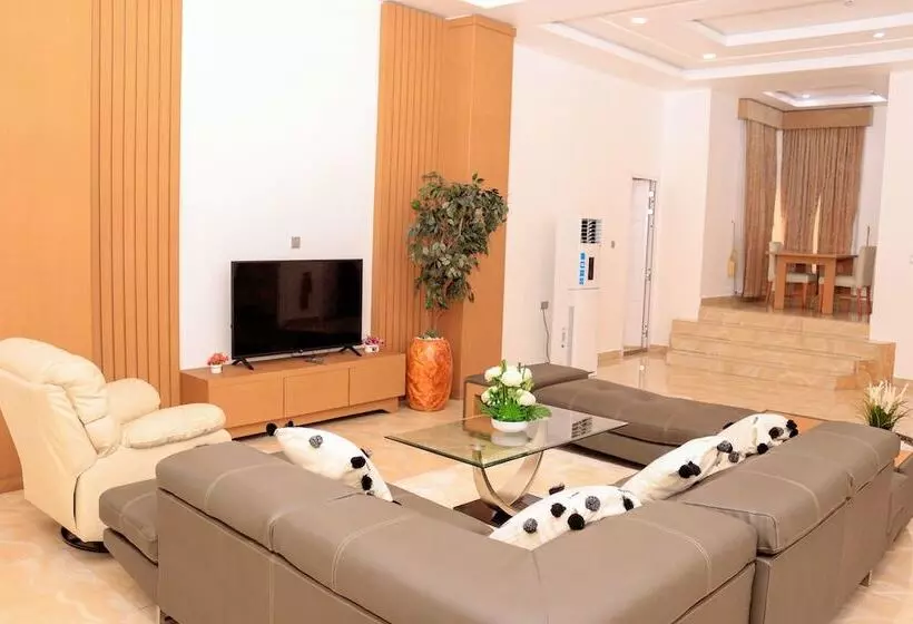 هتل Desikok Royal