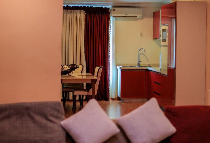 هتل Desikok Royal