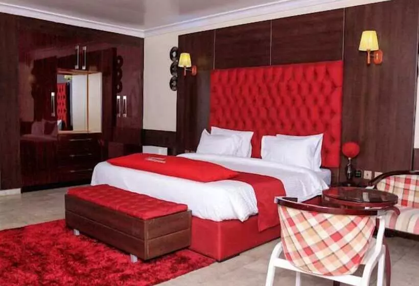 هتل Desikok Royal