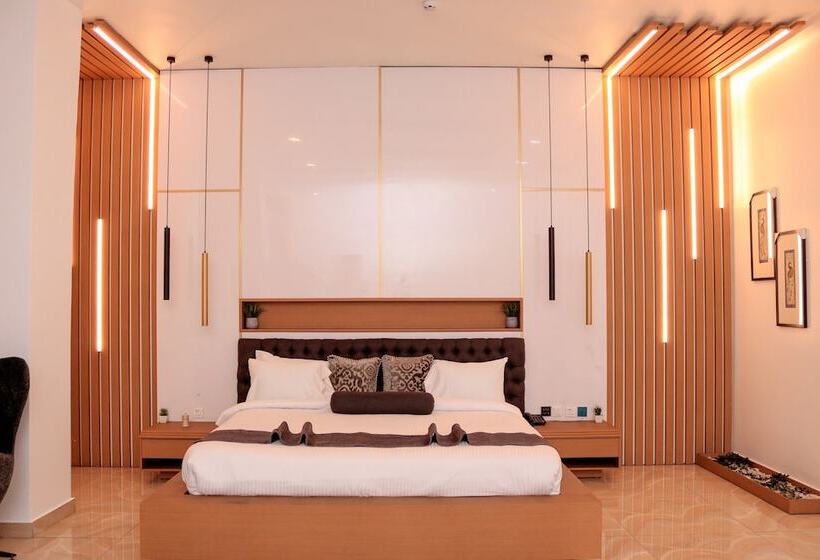 هتل Desikok Royal