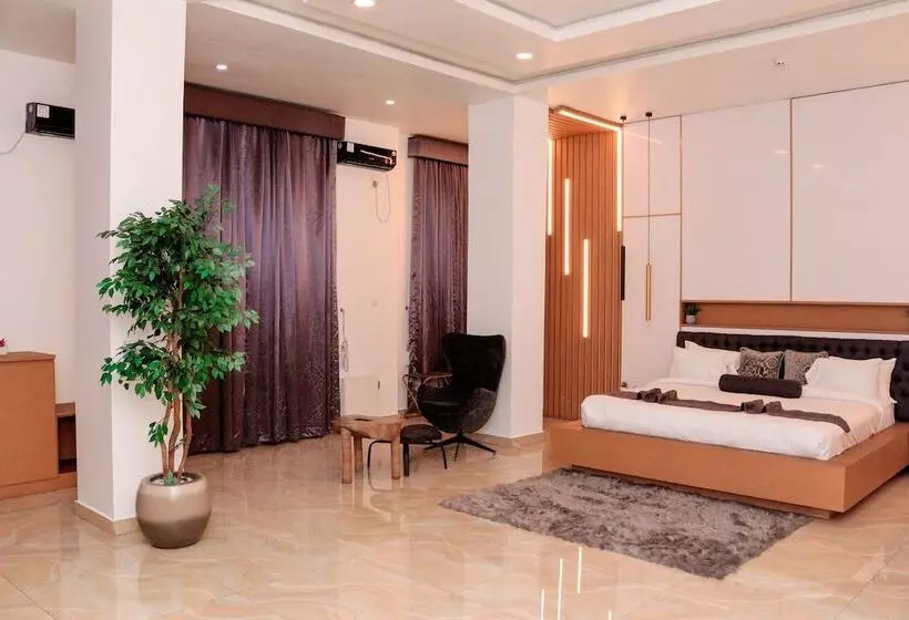 هتل Desikok Royal