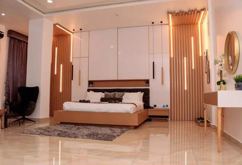 هتل Desikok Royal