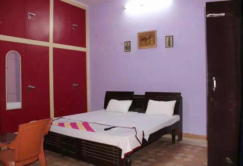 ホテル Spot On 93693  Gracious Inn