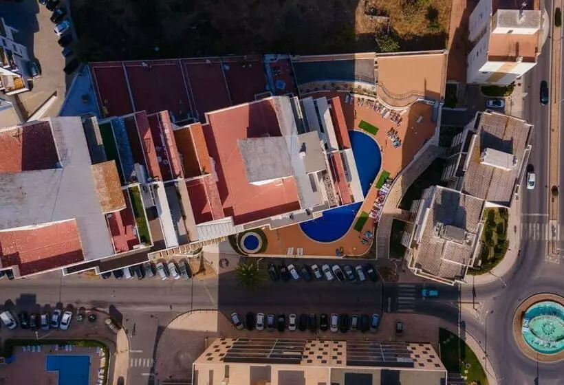 Bright 1bdr Apartment W/balcony & Pool By Lovelystay