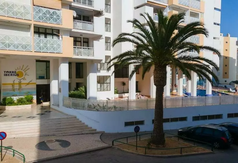 Bright 1bdr Apartment W/balcony & Pool By Lovelystay