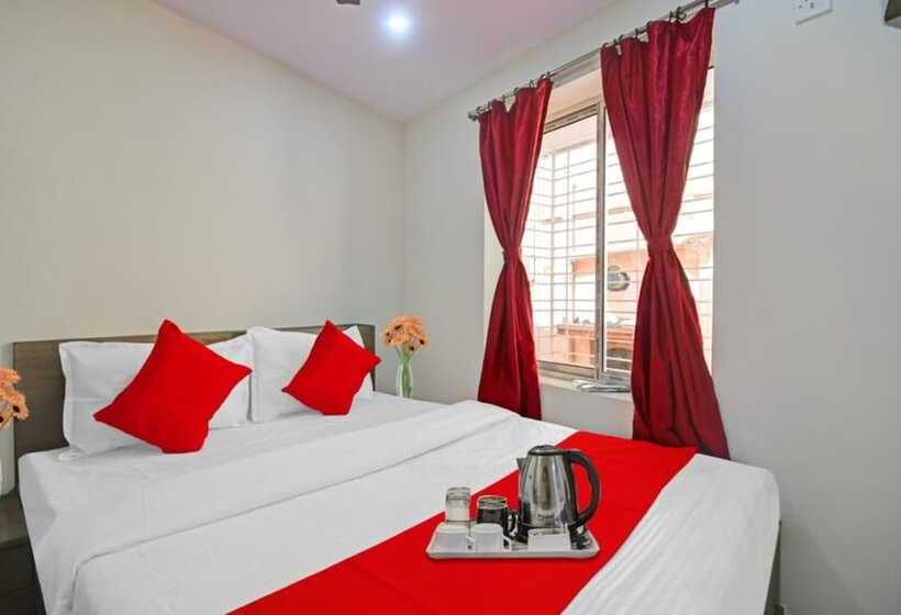 호텔 Goroomgo Vhyom Sky Palace Near Sakherbazar Metro Station Kolkata