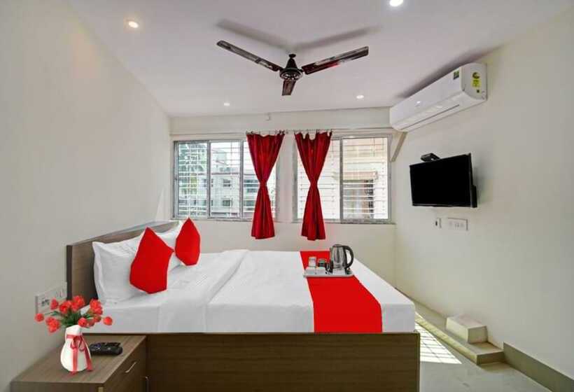 호텔 Goroomgo Vhyom Sky Palace Near Sakherbazar Metro Station Kolkata