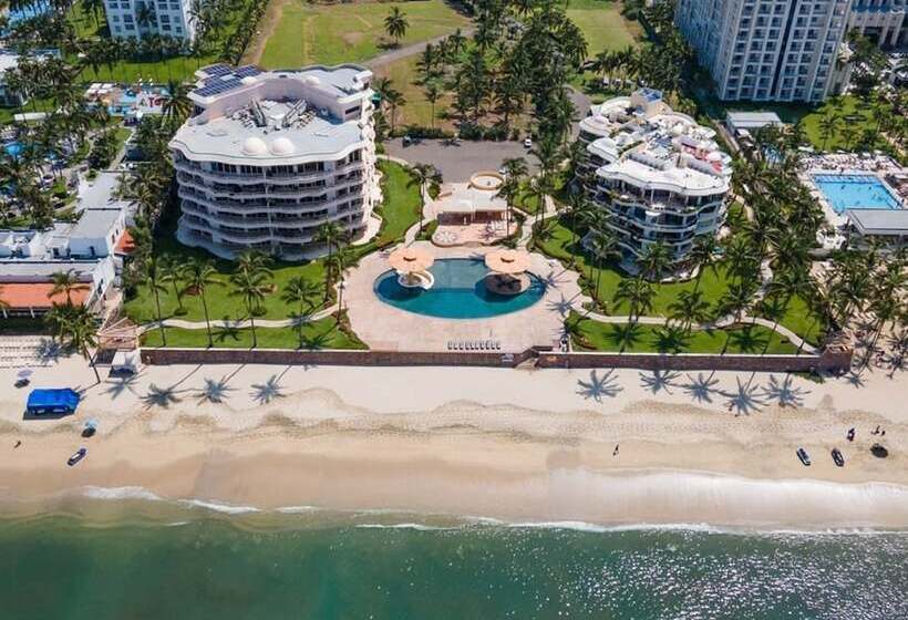 Ocean Front Condo With Pool Sleeps 6 Adults Quinta Del Mar 203