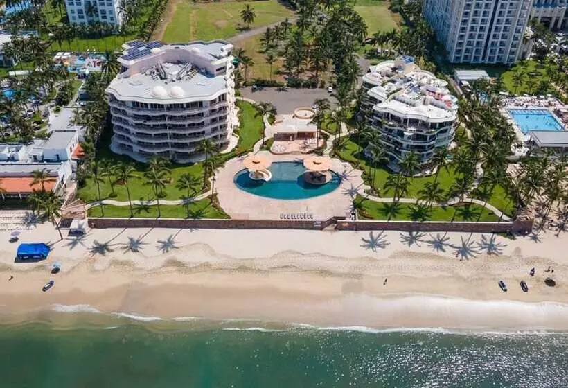 Ocean Front Condo With Pool Sleeps 6 Adults Quinta Del Mar 203