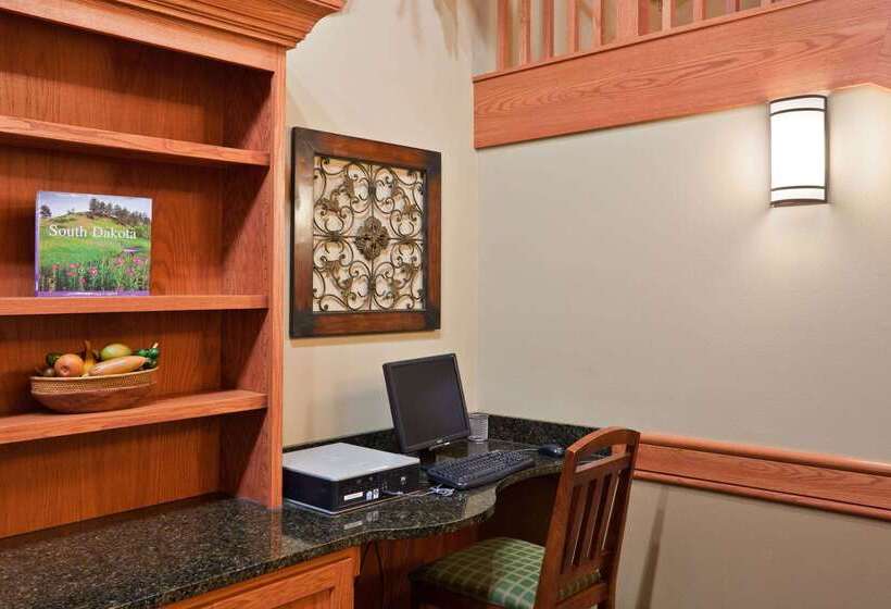 فندق Americinn By Wyndham Fort Pierre Conference Center