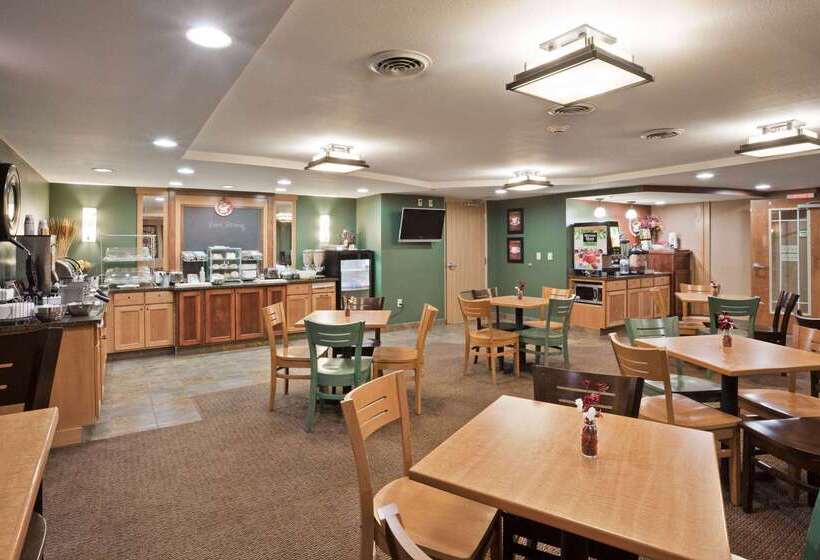 فندق Americinn By Wyndham Fort Pierre Conference Center