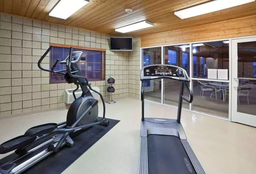 ホテル Americinn By Wyndham Fort Pierre Conference Center