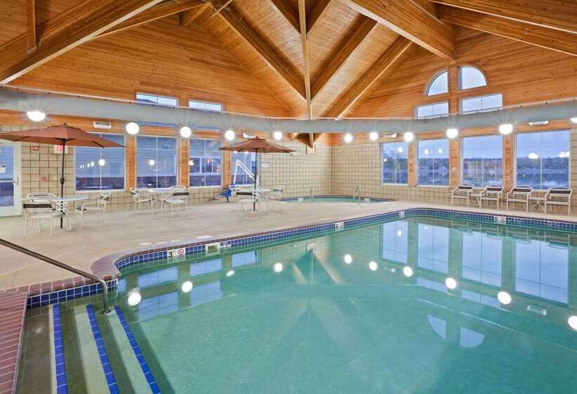 فندق Americinn By Wyndham Fort Pierre Conference Center