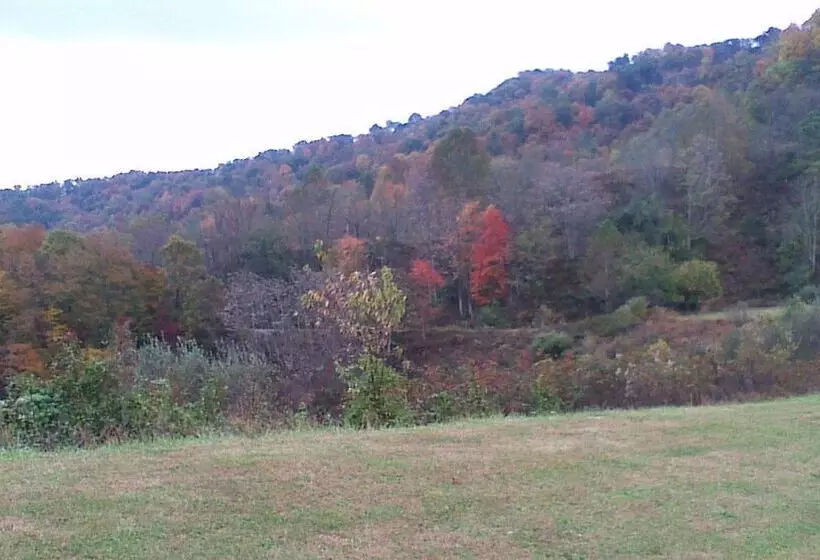 호텔 Chief Logan Lodge