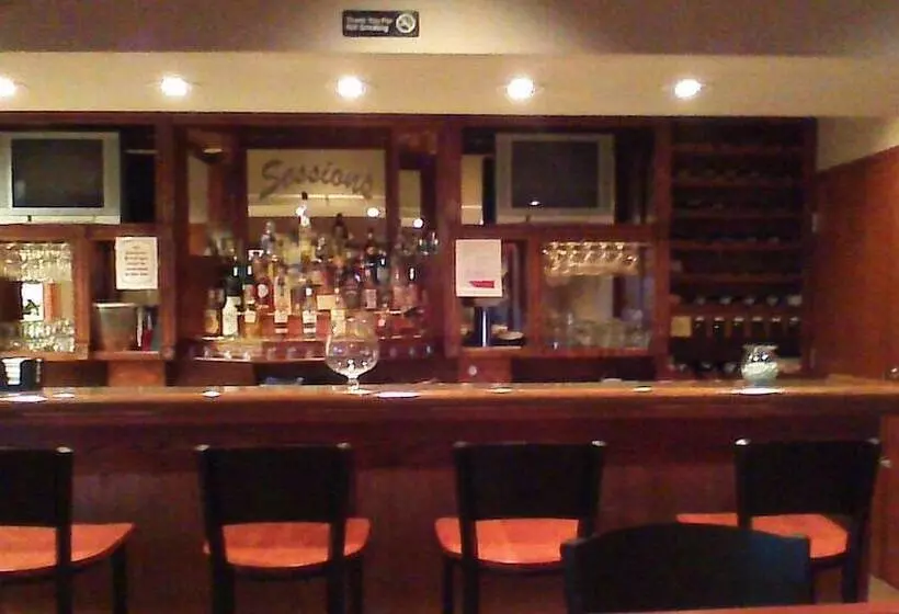 호텔 Chief Logan Lodge