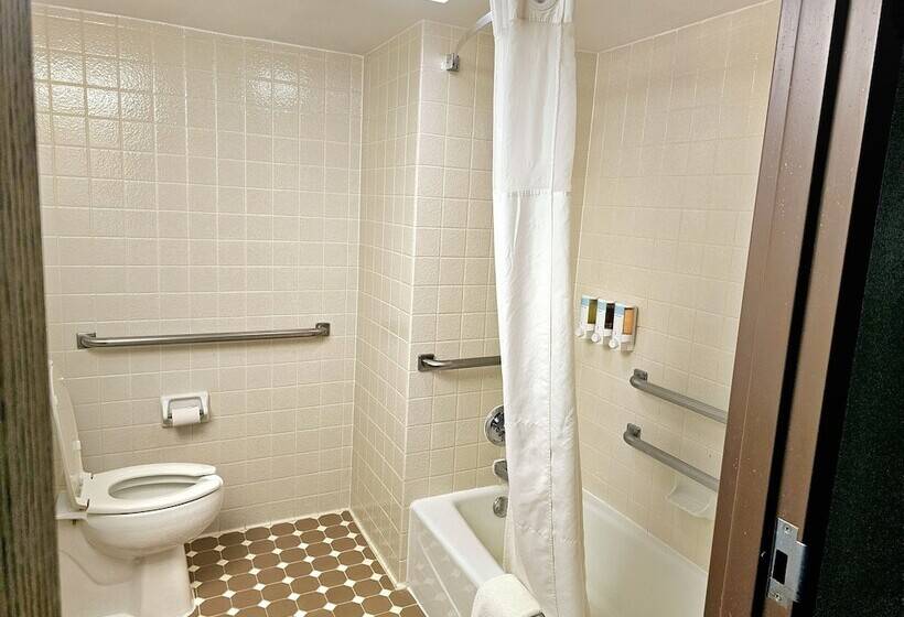 Отель Days Inn By Wyndham Rolla