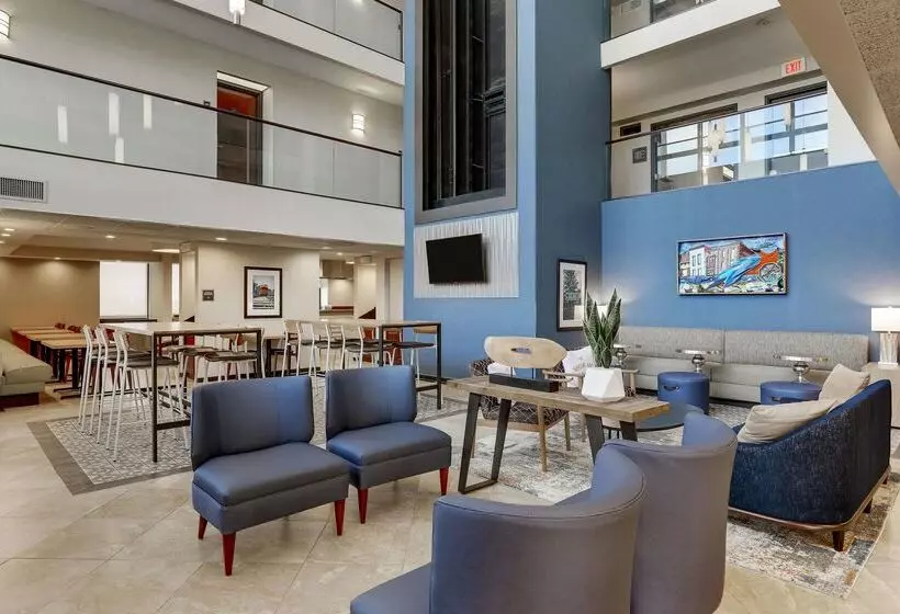 호텔 Drury Inn & Suites St. Louis St. Peters