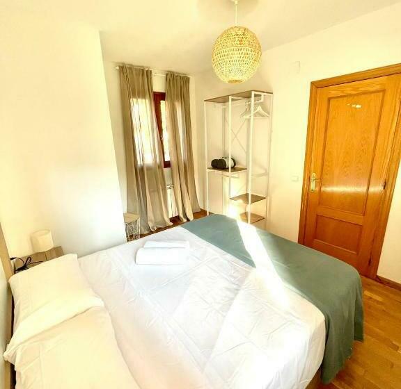 Acogedor Piso En Sort Con Piscina