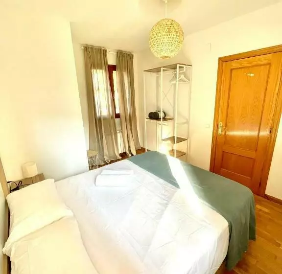 Acogedor Piso En Sort Con Piscina