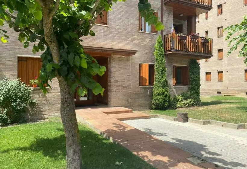 Acogedor Piso En Sort Con Piscina