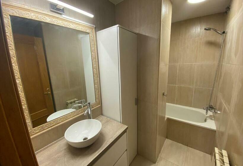 Acogedor Piso En Sort Con Piscina