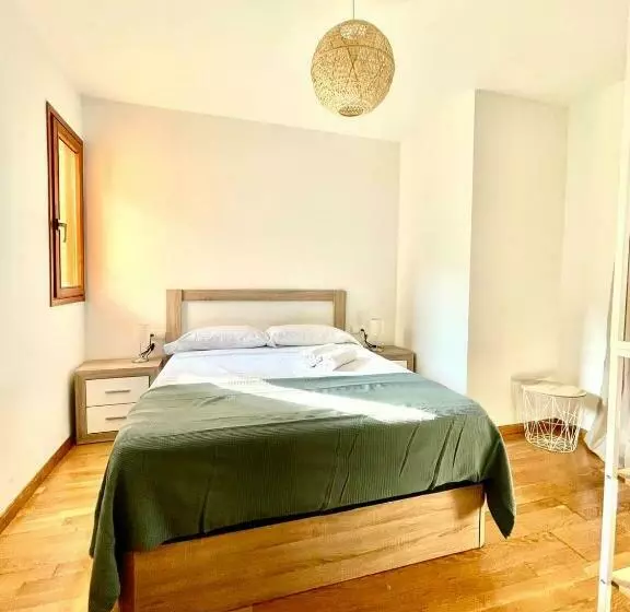 Acogedor Piso En Sort Con Piscina