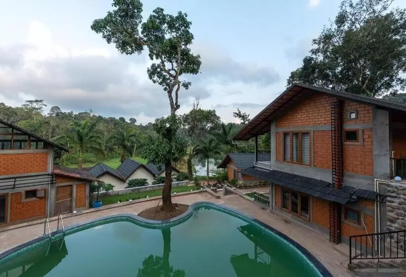 ベッドアンドブレックファースト Pansy, Scenic 1 Br Cottage With Pool By Roamhome