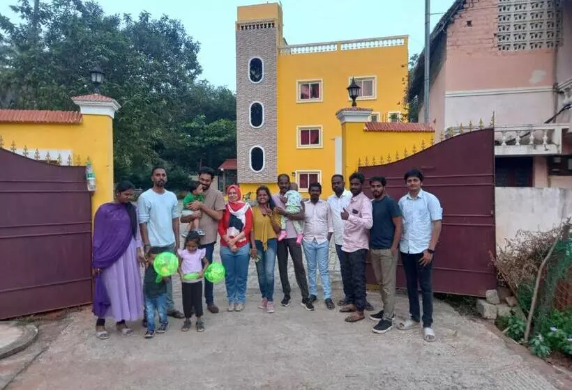 Hotelli Sri Saveraa Residency