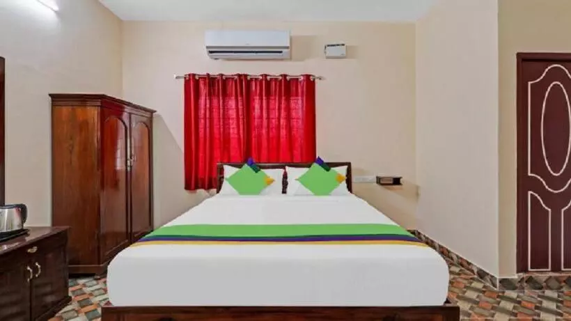 Hotelli Sri Saveraa Residency