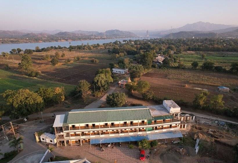 Hotel Vasant Vihar Resort