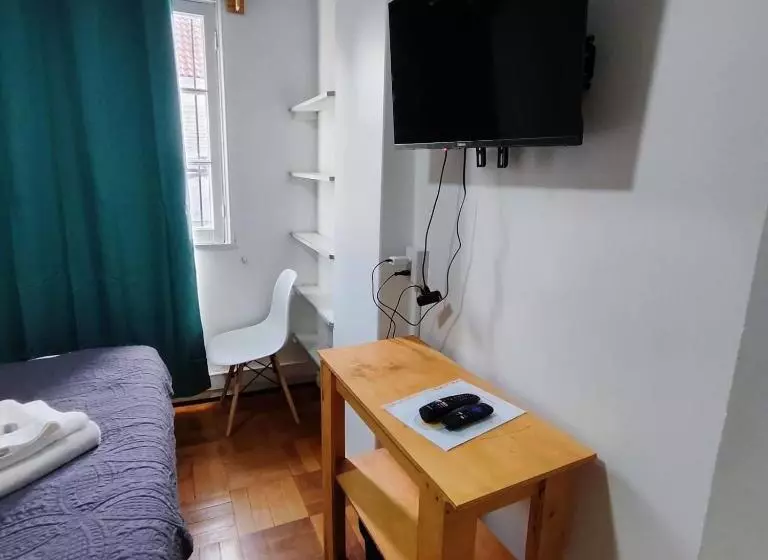 پانسیون Hostal Suzi