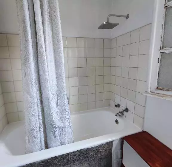 پانسیون Hostal Suzi