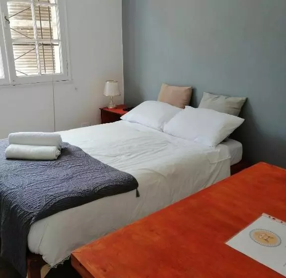 پانسیون Hostal Suzi