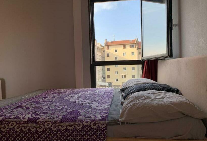 Superbe T2 Avec Place De Parking